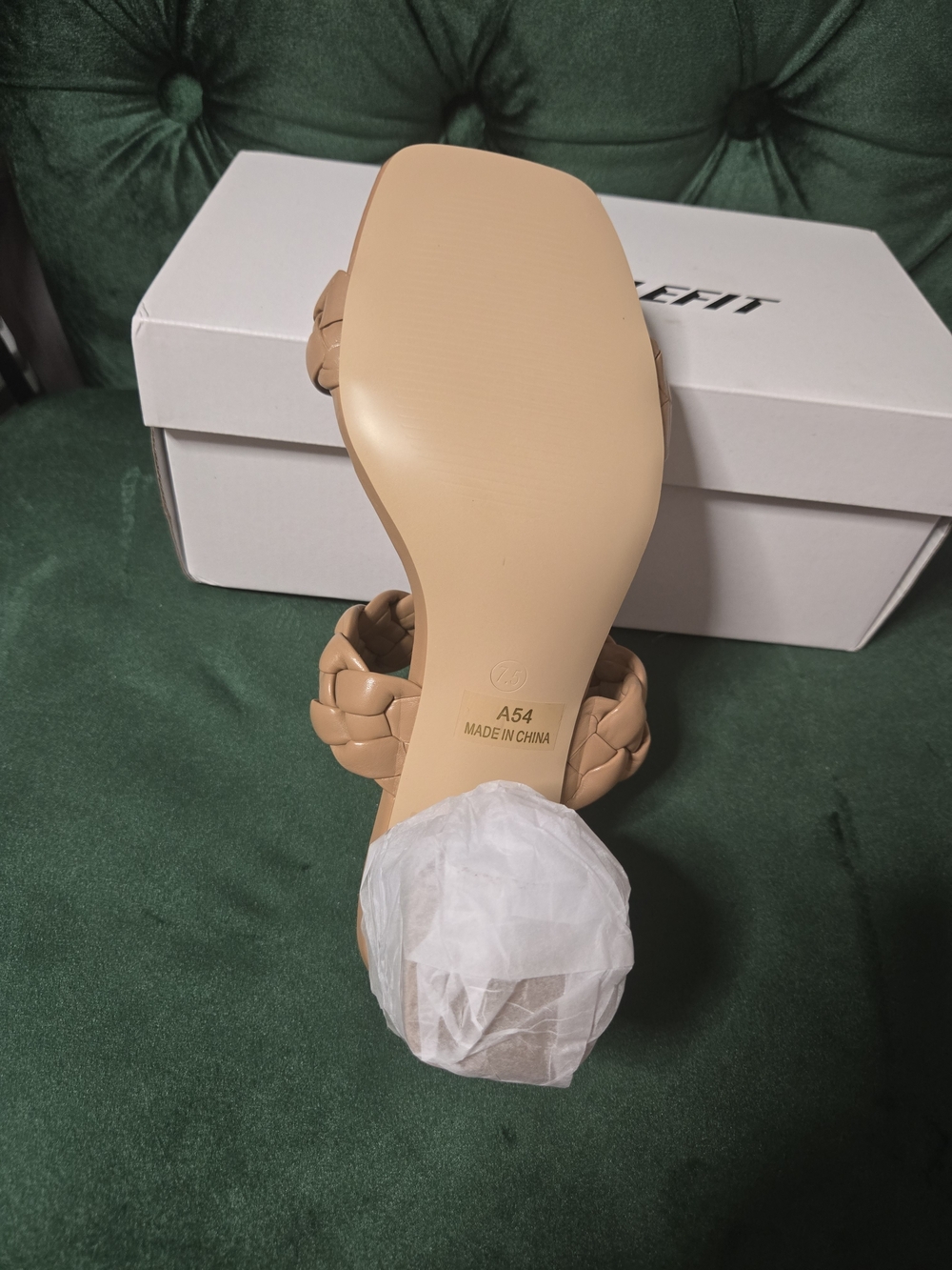 Women's Braided Slide Sandal in Beige NEW IN BOX! - Picture 3 of 5